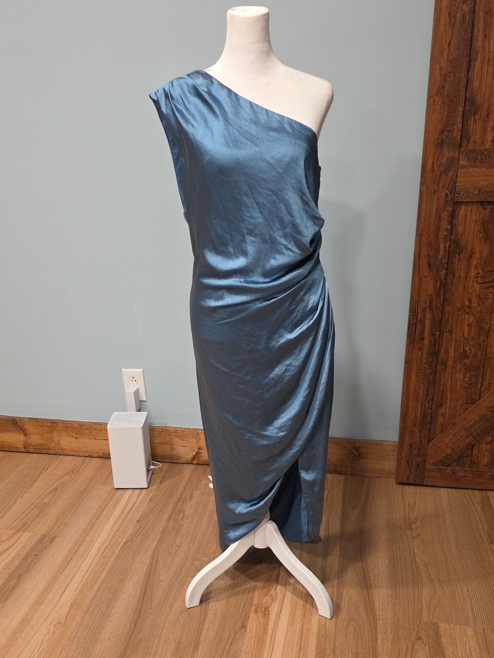 NWT Elliatt Cadet Blue Dress L